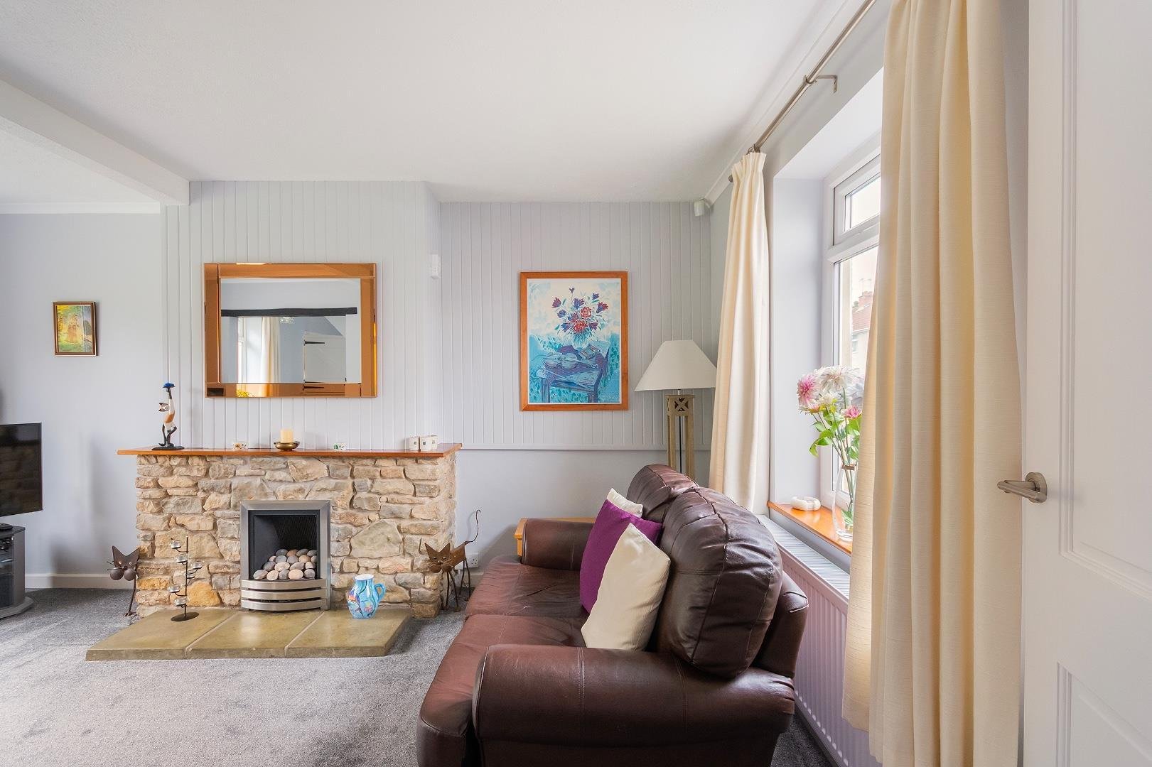 Clare road kingswood 34570987 3 c1 rkd living room d
