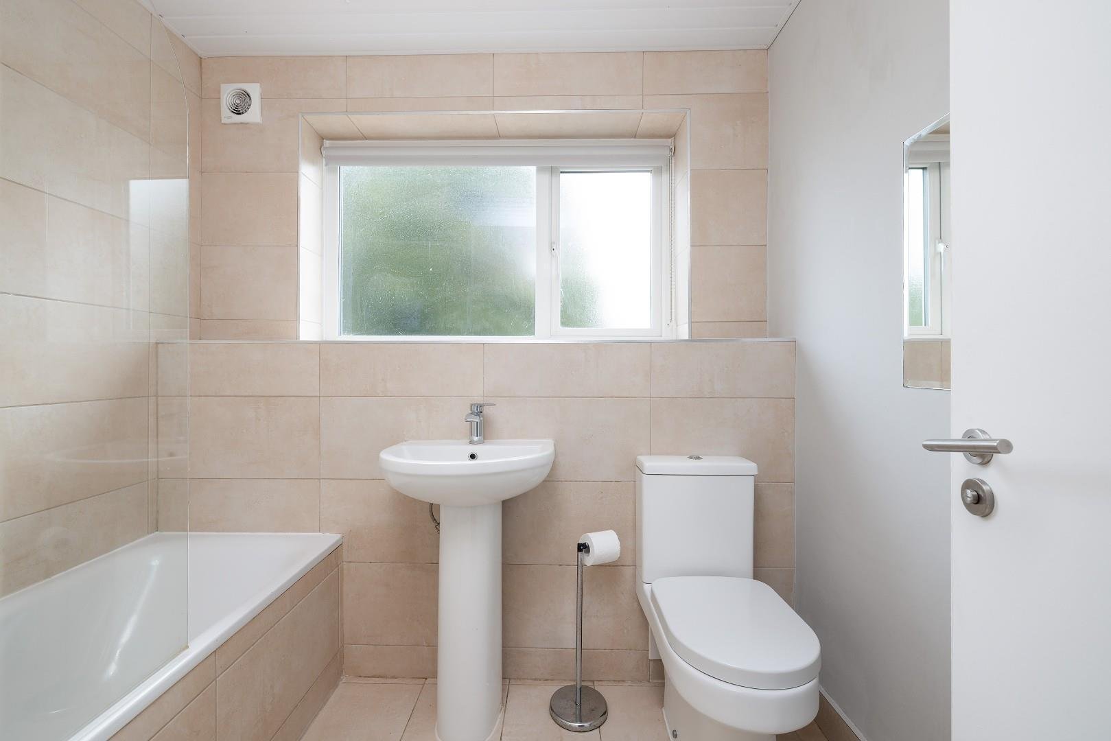 Claverham road fishponds 33835678 014 a5631