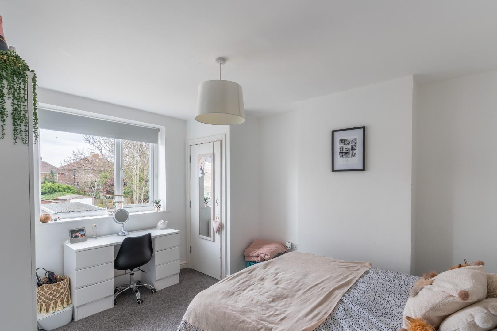 Claverham road fishponds 33835678 47 cr 13