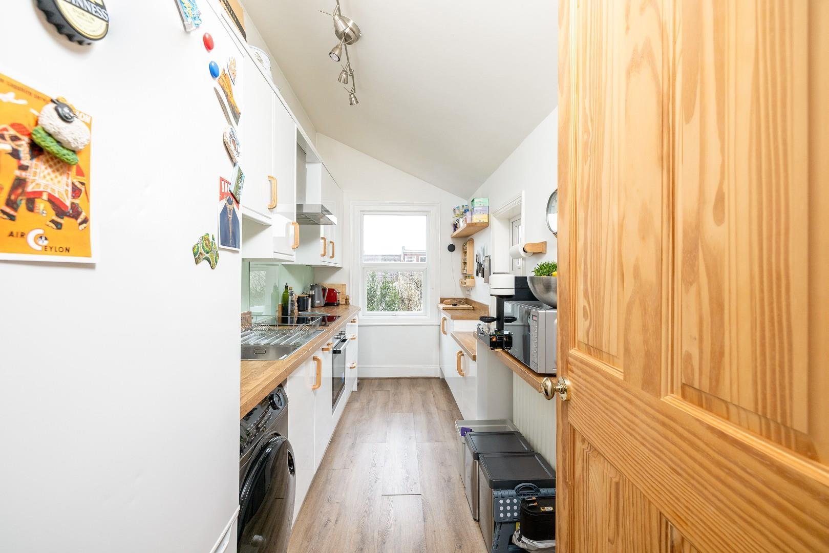 Cleeve road knowle 34696593 char5258 cn