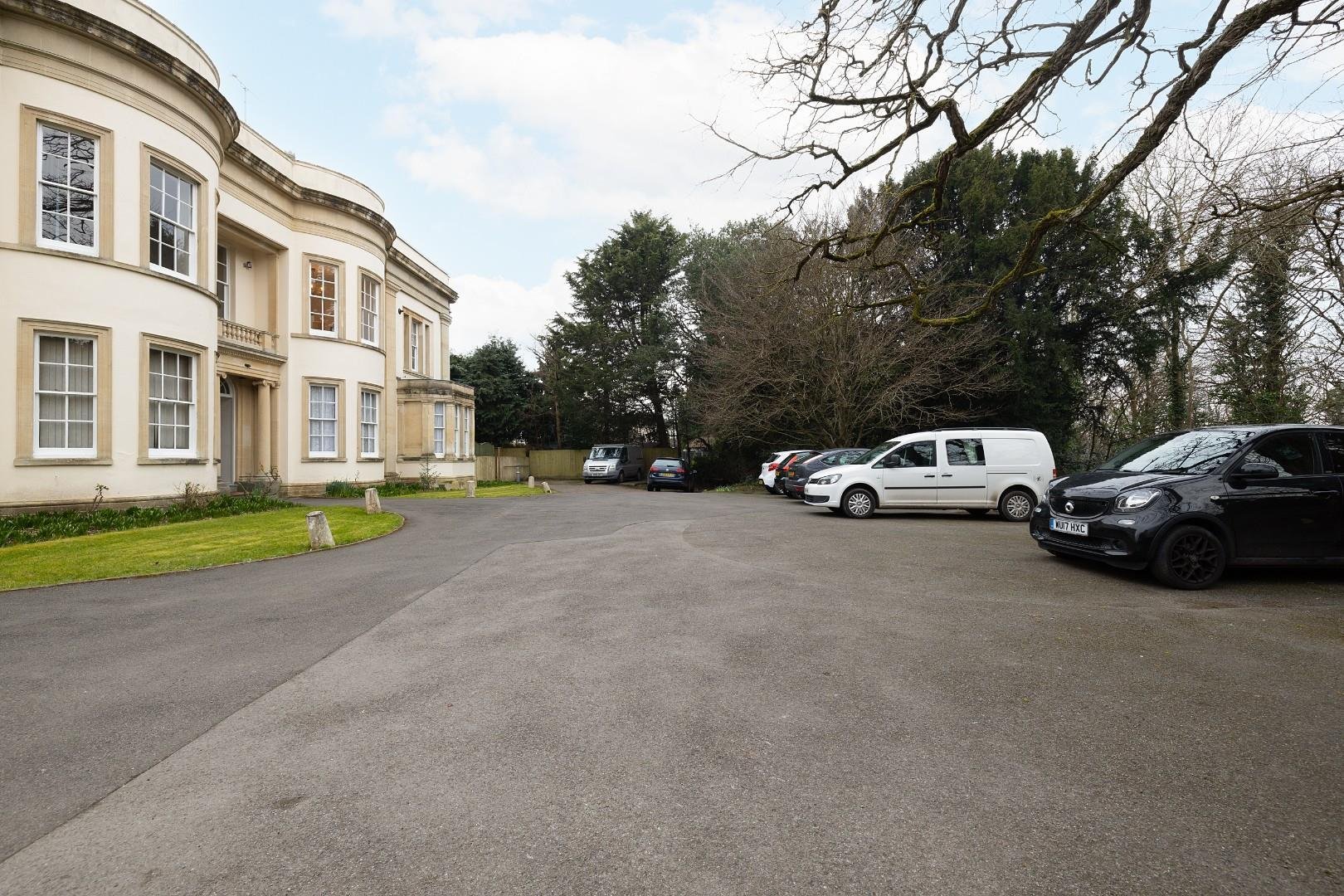 Cleeve wood road downend 33703888 cd7 a9777