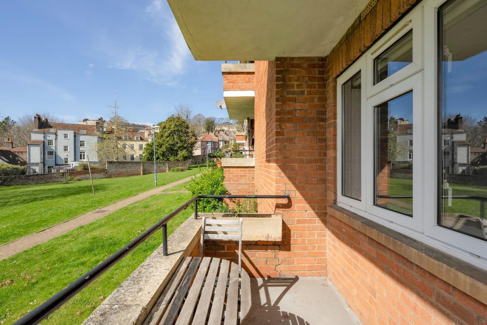 Clifton vale close cliftonwood 34312794 dsc08535