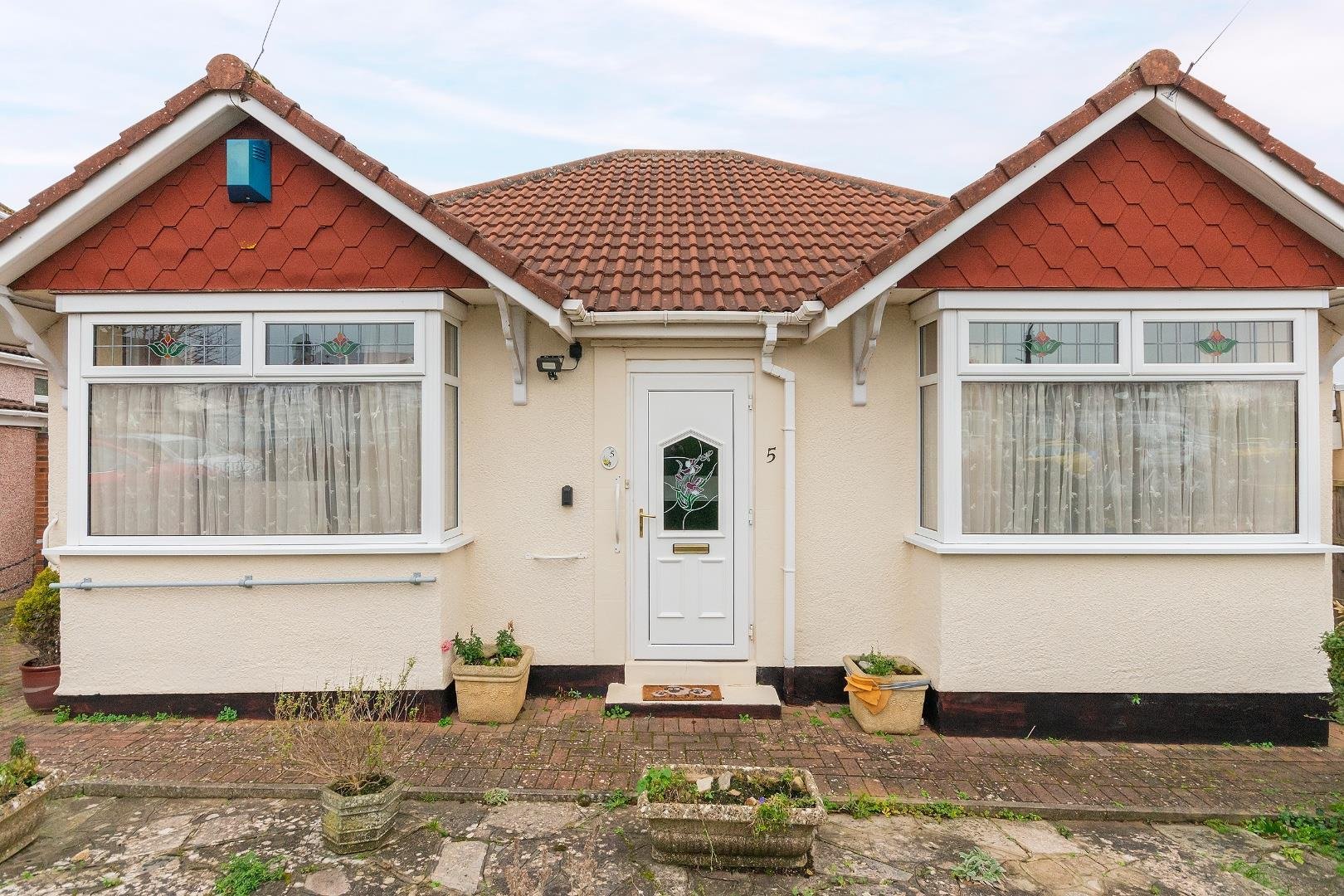 Clive road whitchurch 33614388 0 c5 rwh external b