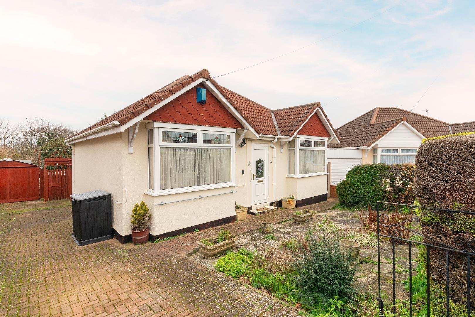 Clive road whitchurch 33614388 0 c5 rwh external d
