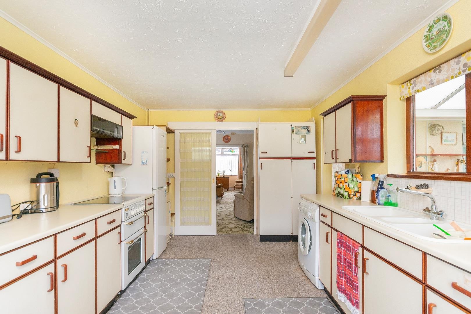 Clive road whitchurch 33614388 0 c5 rwh kitchen b
