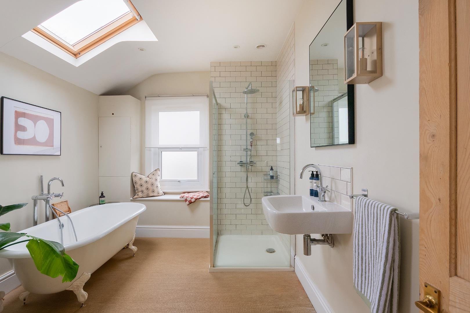 Conway road brislington 34244334 0 c2 rbn bathroom d
