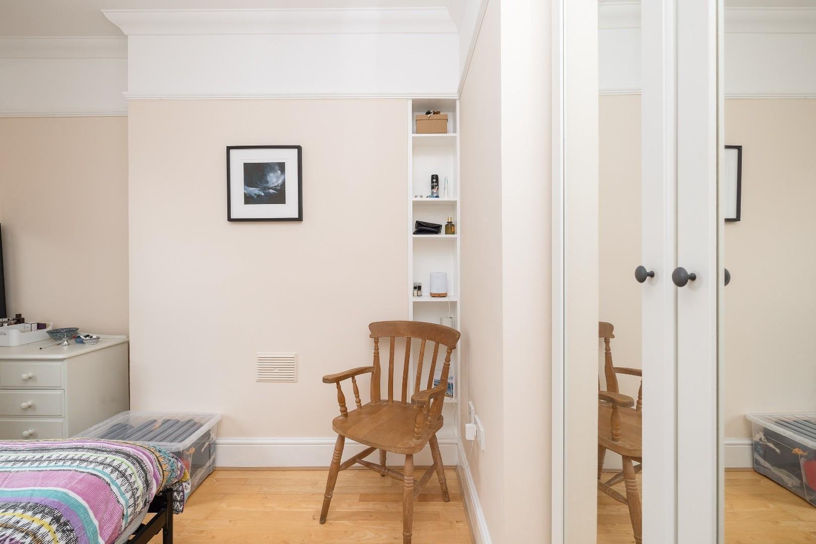 Coronation road southville 34404180 char6127