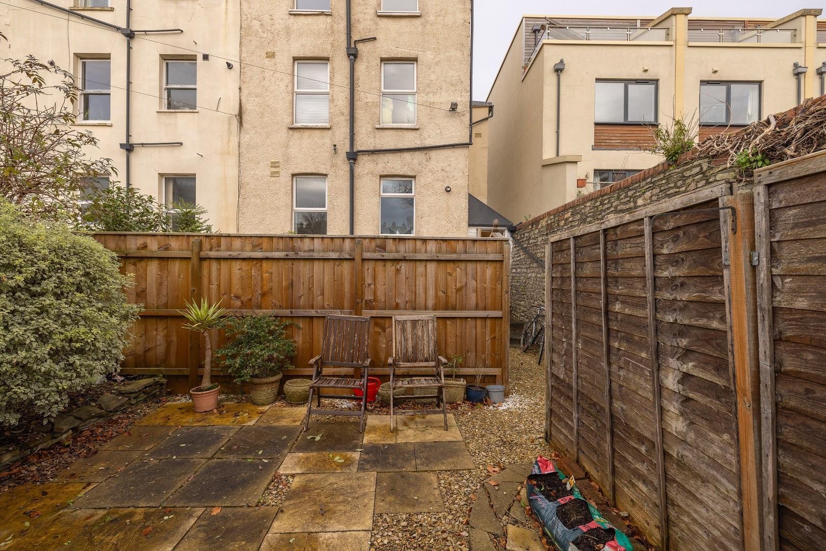 Coronation road southville 34404180 char6143