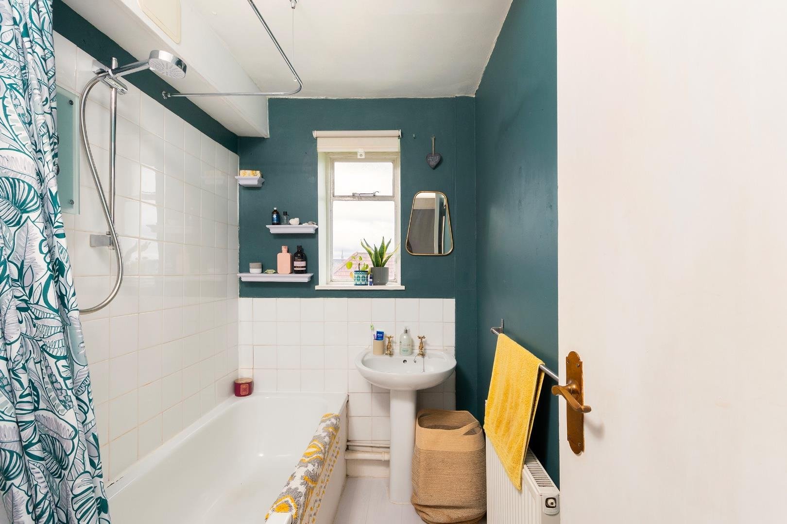 Cotham place cotham 33270645 3 c6 pcm bathroom b