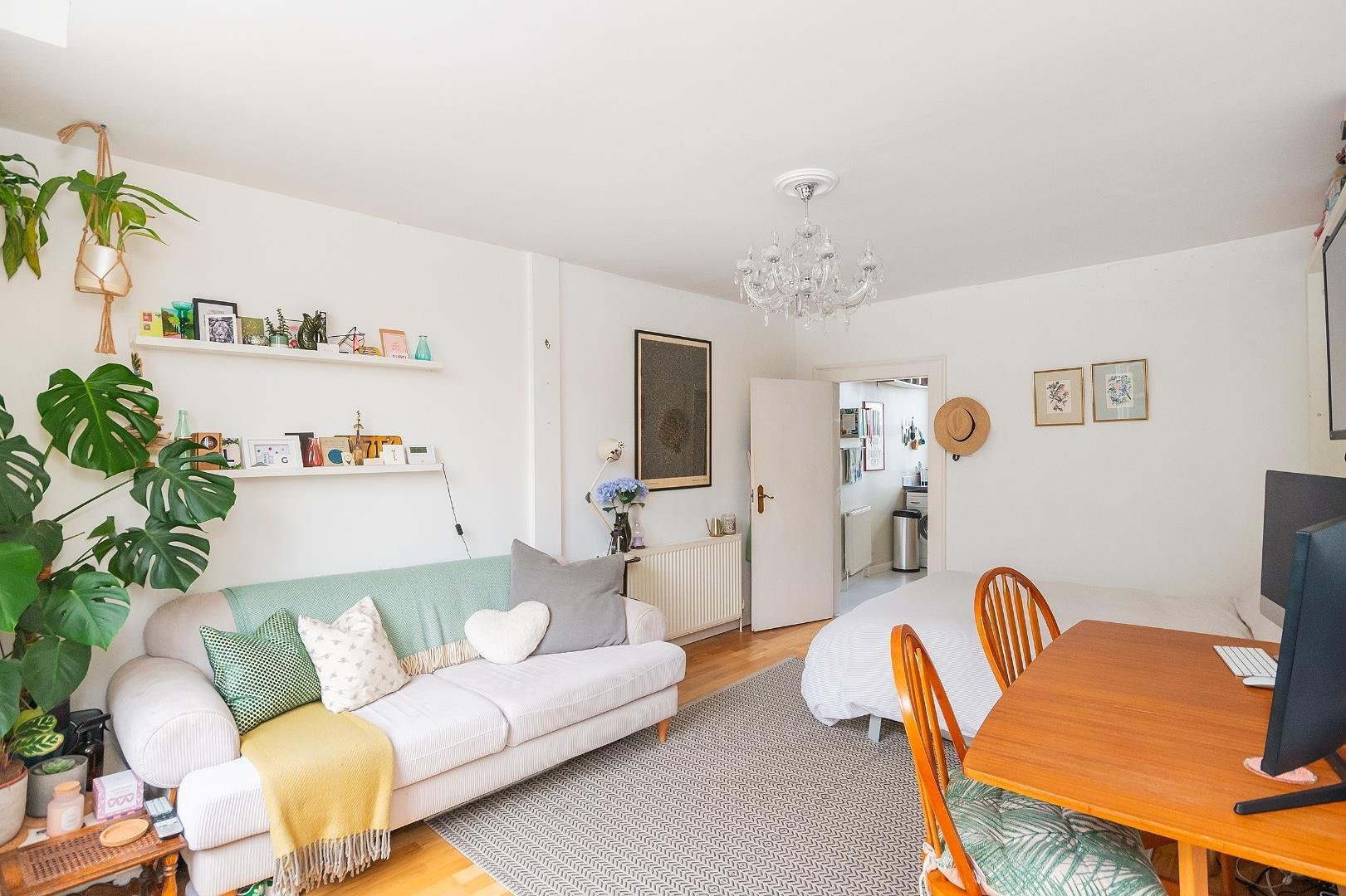 Cotham place cotham 33270645 3 c6 pcm reception b