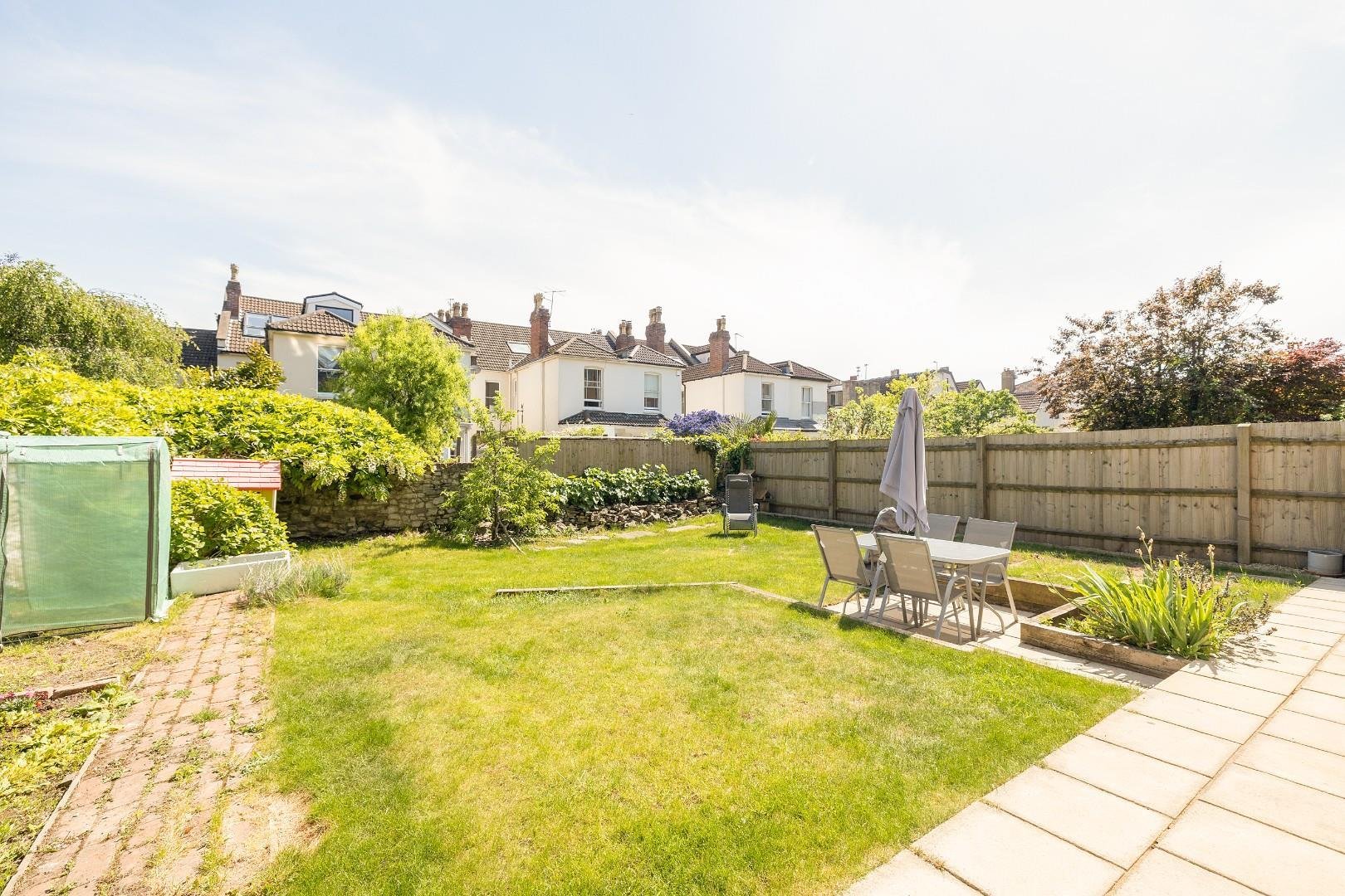 Cotham road cotham 33879720 00021 cd7 a7754