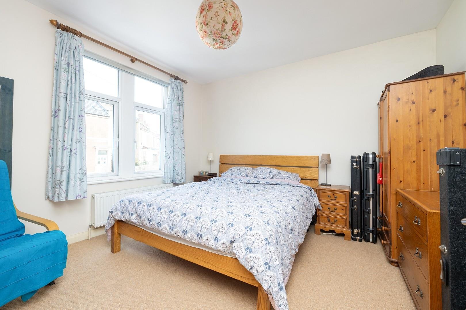 Cotswold road windmill hill 33666959 cd7 a2004
