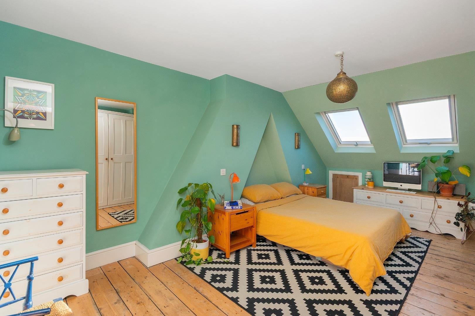 Cotswold road windmill hill 34696105 1 c6 r1 wh bedroom h