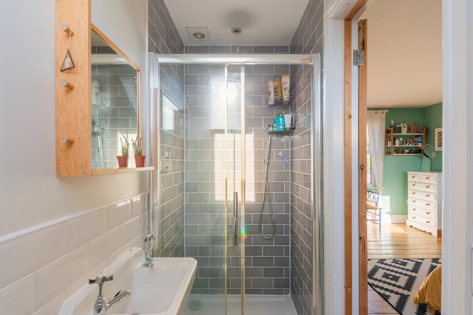 Cotswold road windmill hill 34696105 1 c6 r1 wh ensuite b