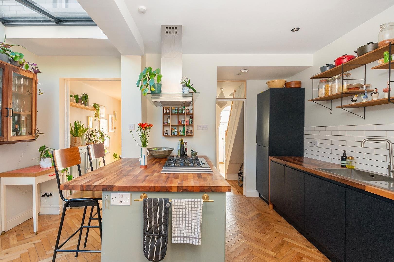 Cotswold road windmill hill 34696105 1 c6 r1 wh kitchen c