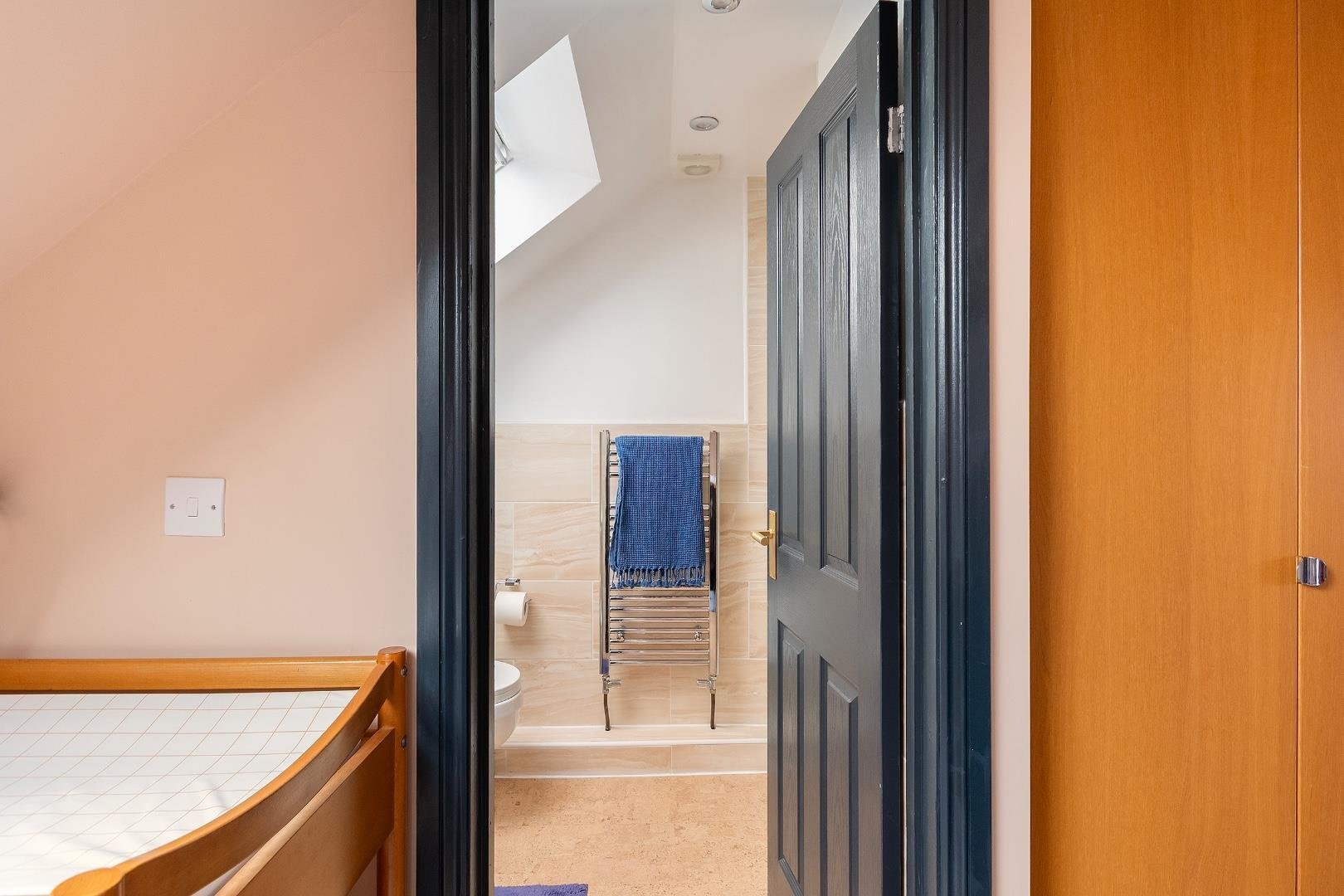 Daisy road greenbank 34841526 2 d7 rgk ensuite b