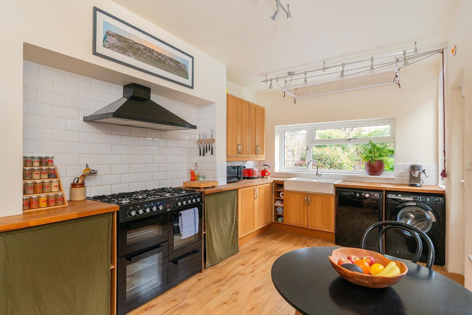 Daisy road greenbank 34841526 2 d7 rgk kitchen c