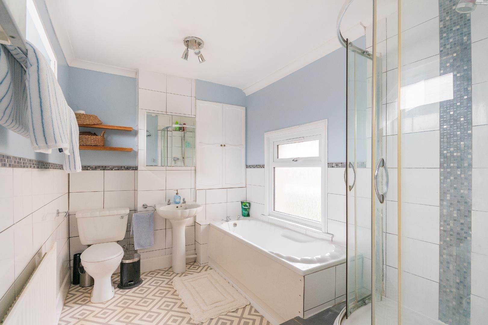 Downend road fishponds 34602498 c1 v0 d5 rfs bathroom c