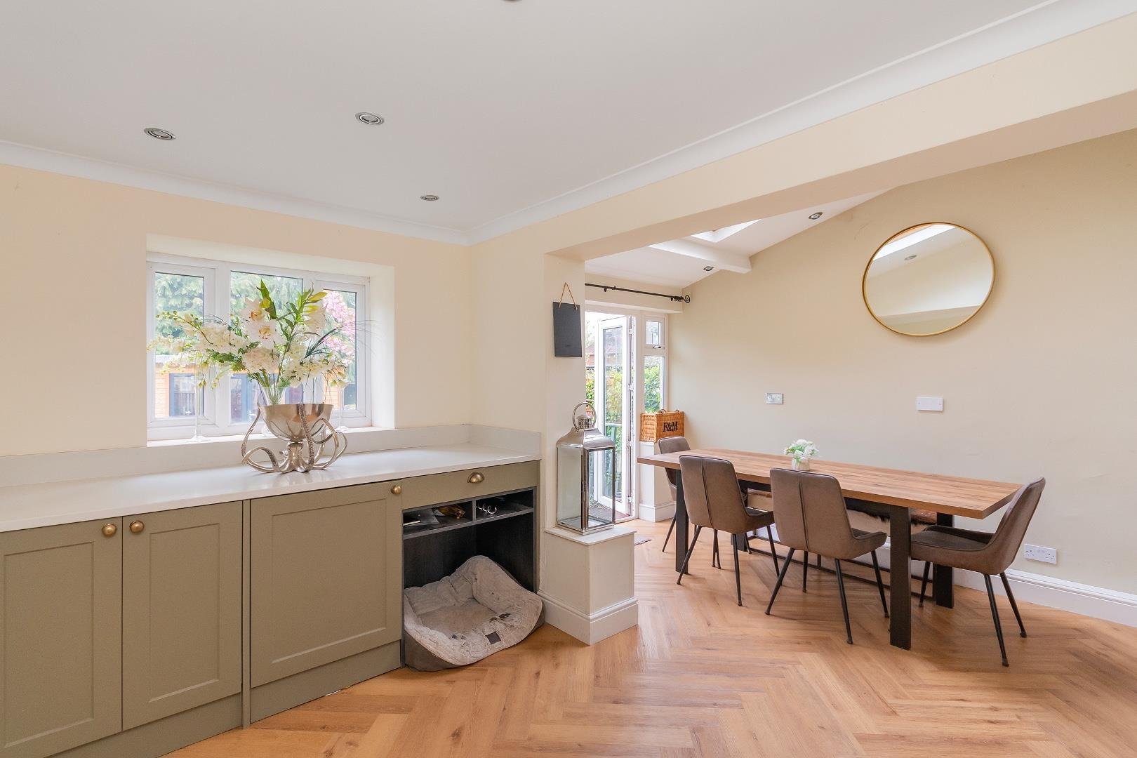 Downend road fishponds 34602498 c1 v0 d5 rfs dining room b