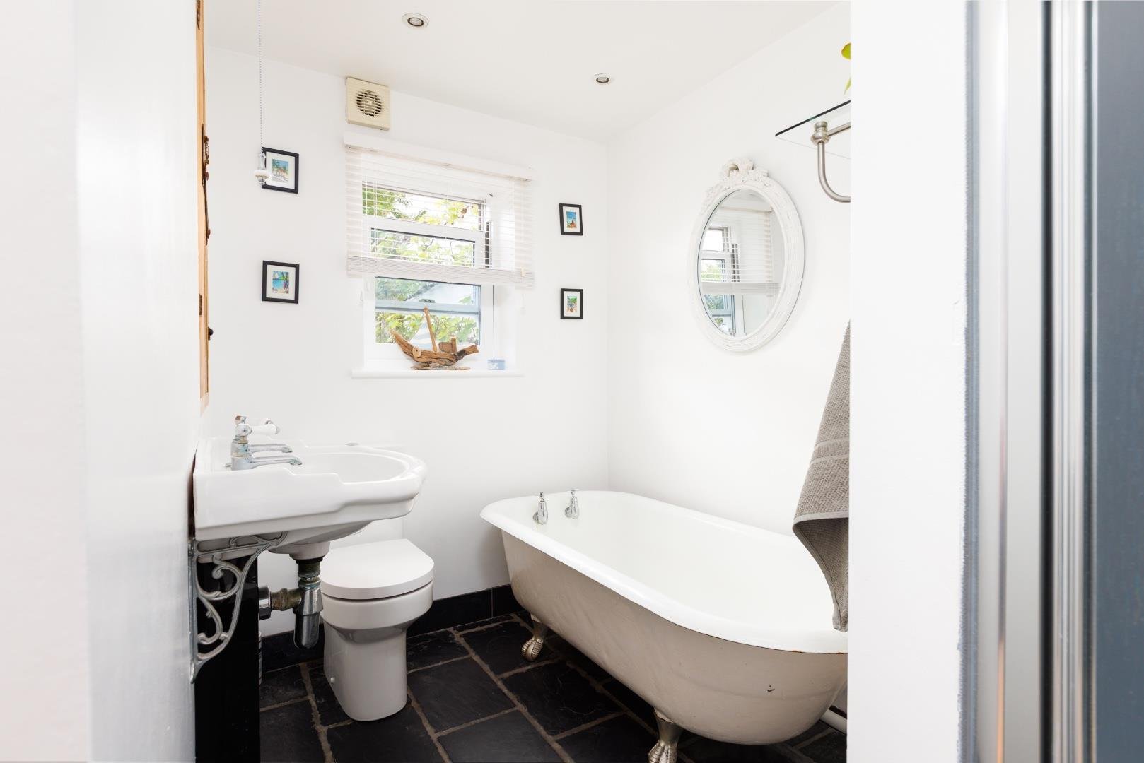 Downend road fishponds 34718483 104 downend road bs16 39