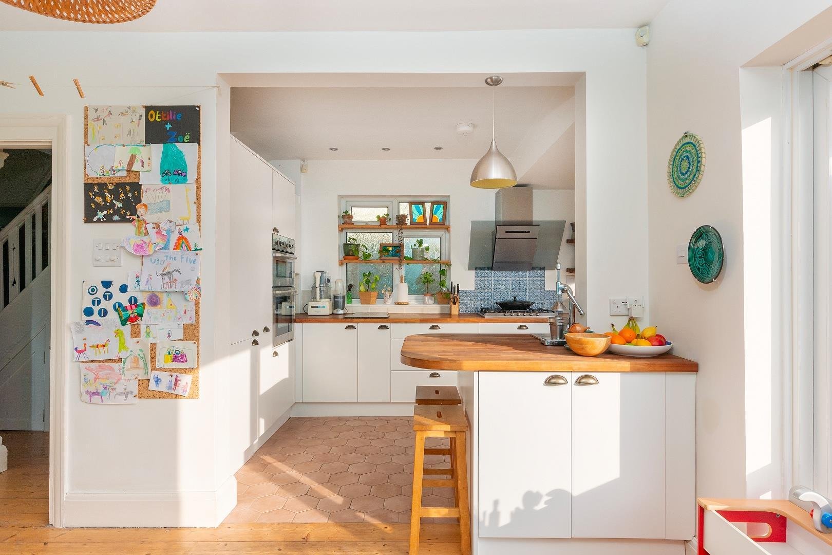 Everest road fishponds 33753421 3 e9 rfs dining room e
