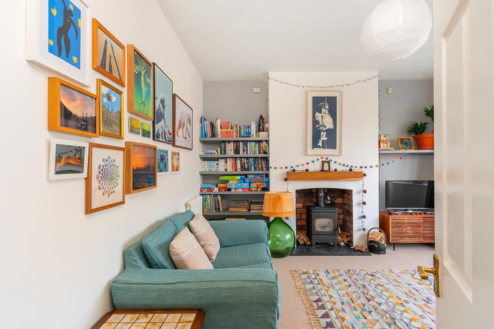 Everest road fishponds 33753421 3 e9 rfs living room d
