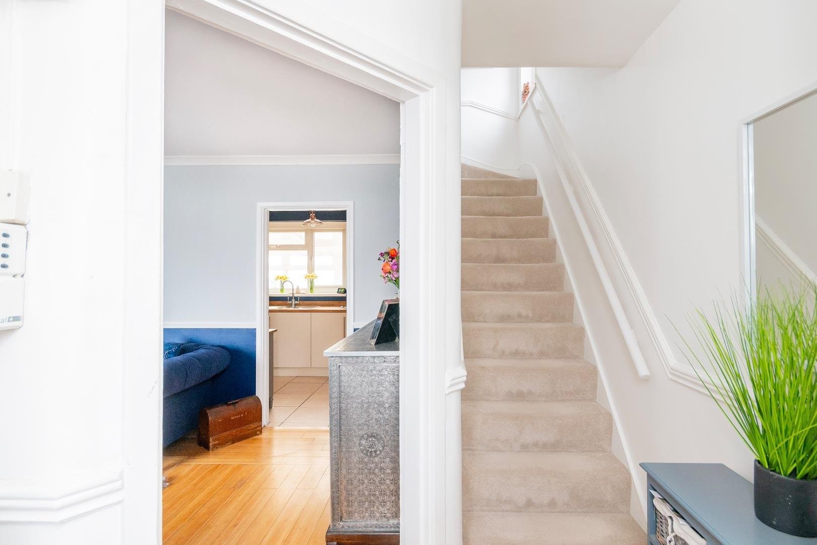 Exmouth road knowle 32993476 4 er0 ke hallway a