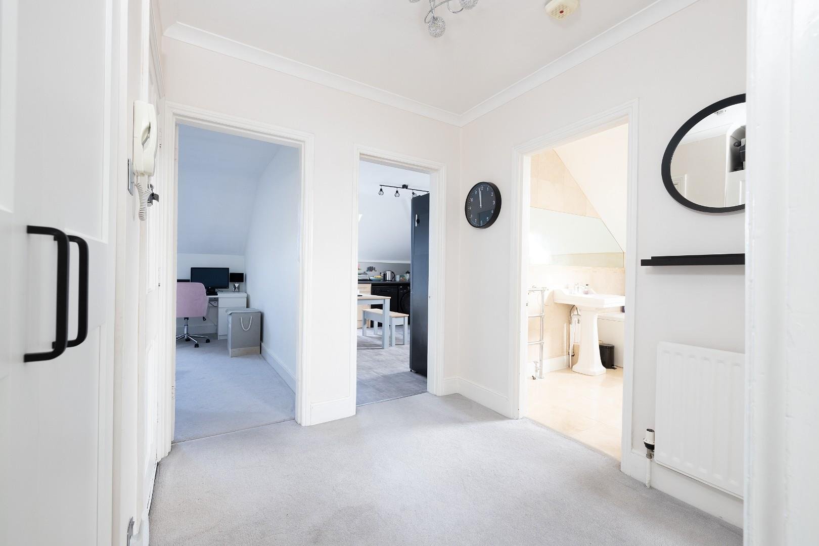 Fernbank road redland 33566531 cd7 a9458