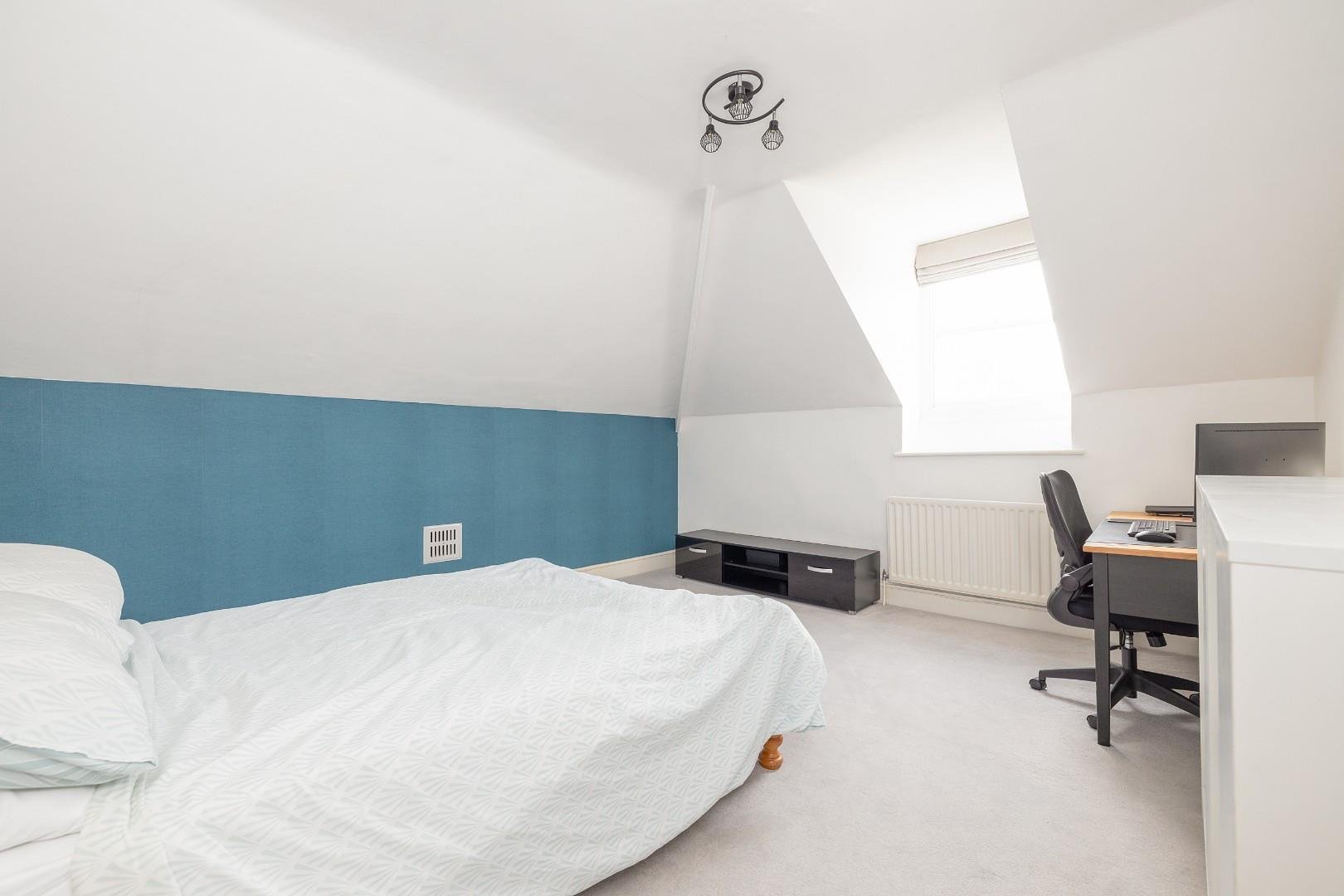 Fernbank road redland 33566531 cd7 a9460