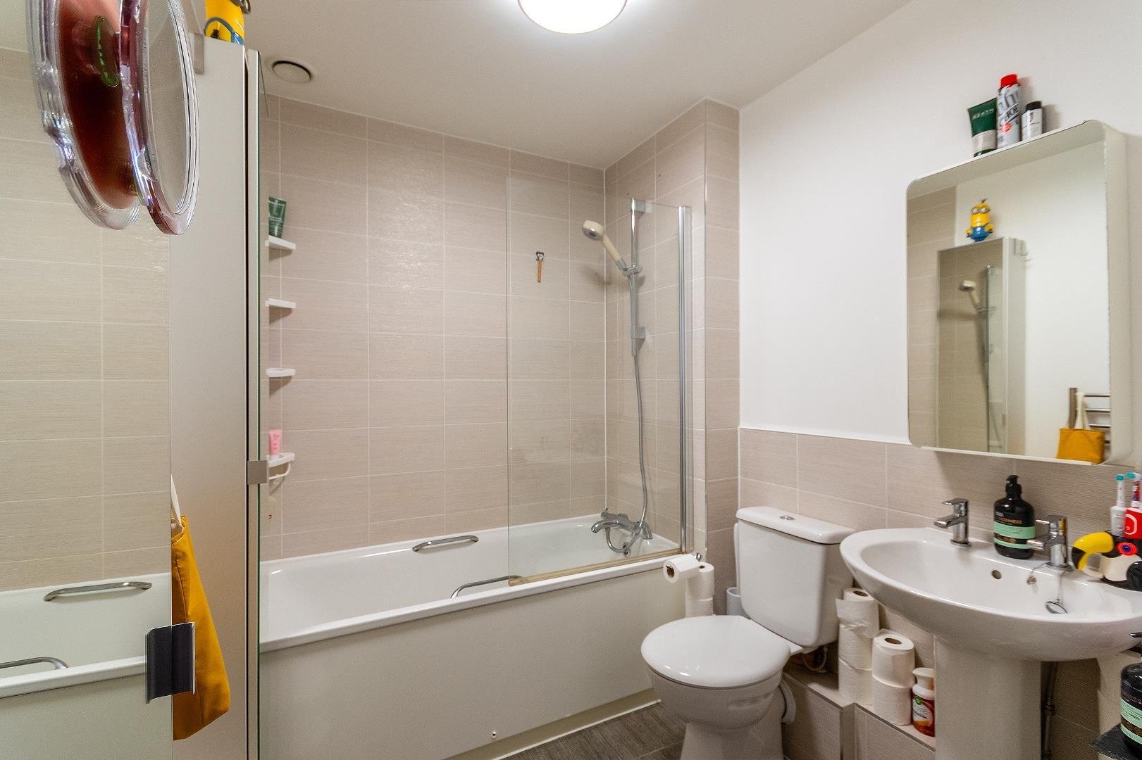 Ferry street redcliffe 33769213 1 s0 hre bathroom a