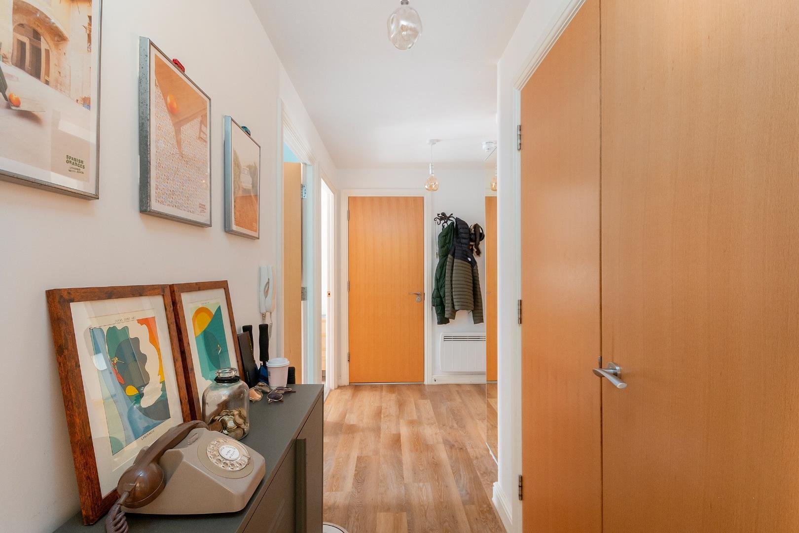 Ferry street redcliffe 33769213 1 s0 hre hallway a
