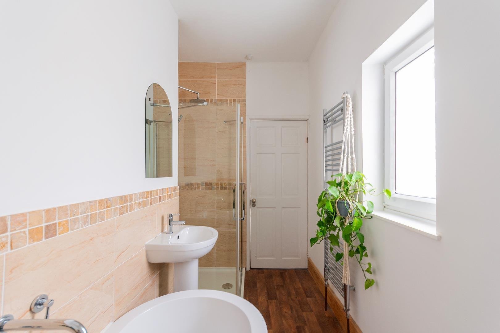 Forest avenue fishponds 34570107 0 f4 afs bathroom b