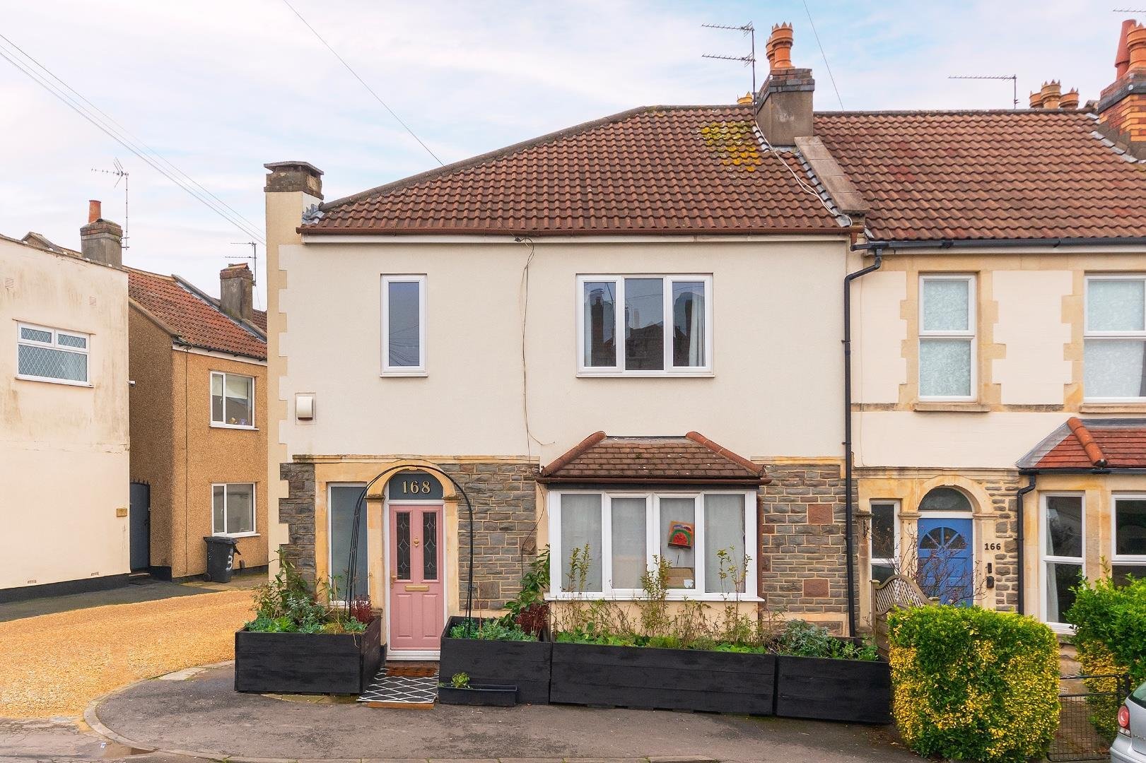 Forest road fishponds 33684905 1 f6 r8 fs external c