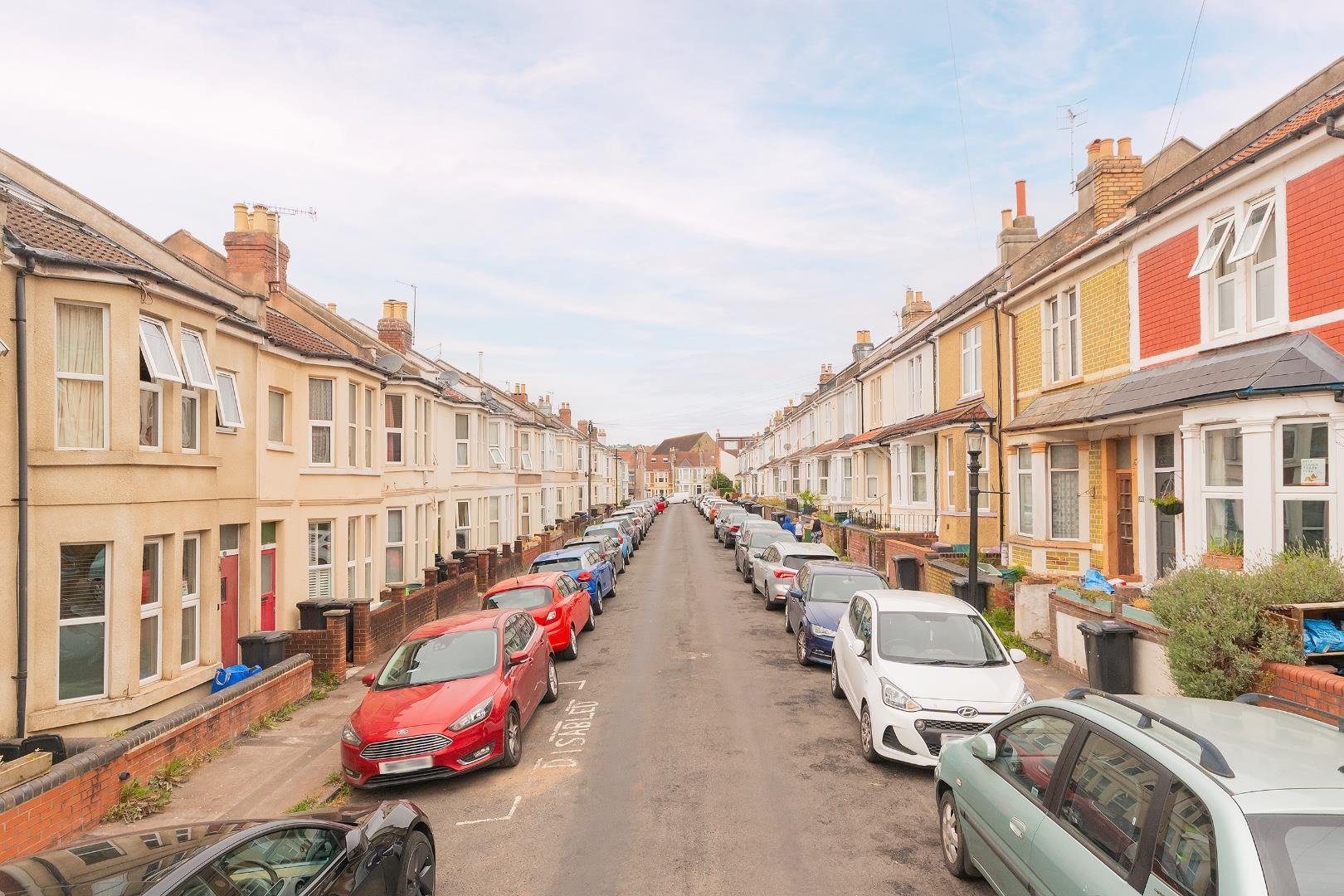 Friezewood road ashton 34857100 g1 m9 frbr external a