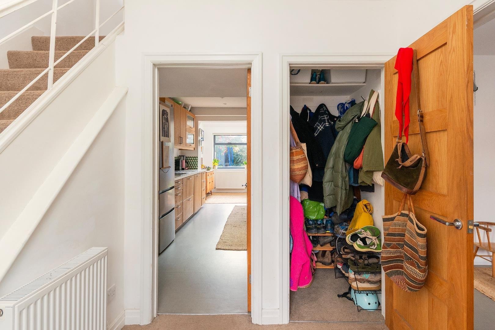 Frobisher road ashton 34619767 1 f9 ran hallway b