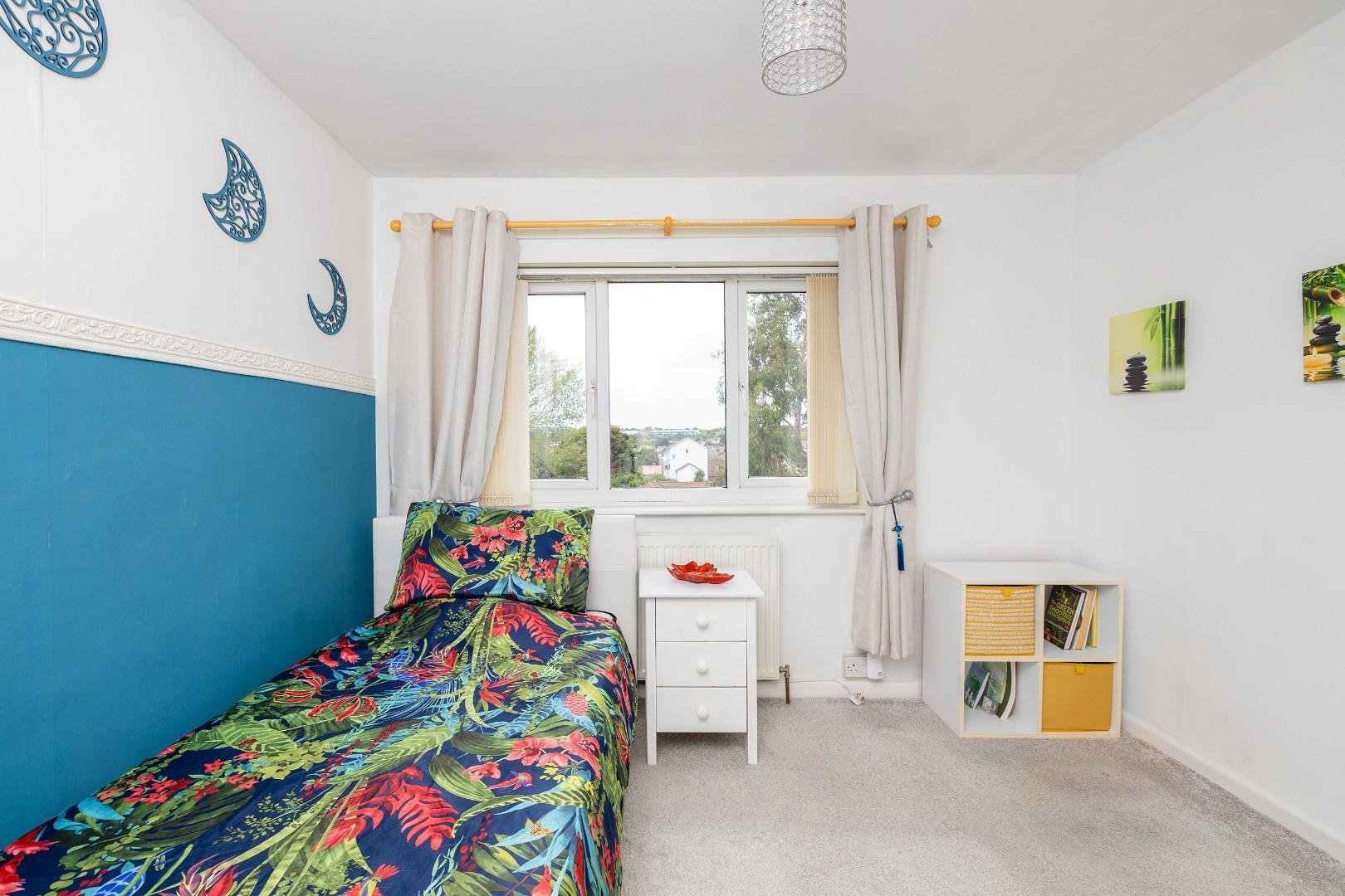 Gatehouse avenue hartcliffe 33340370 cd7 a7546