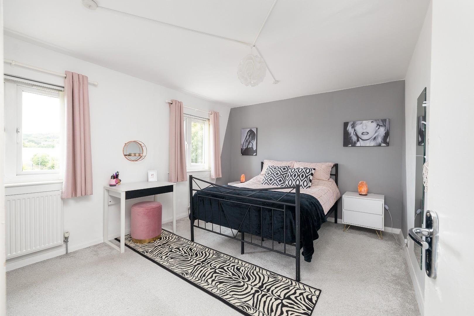 Gatehouse avenue hartcliffe 33340370 cd7 a7552