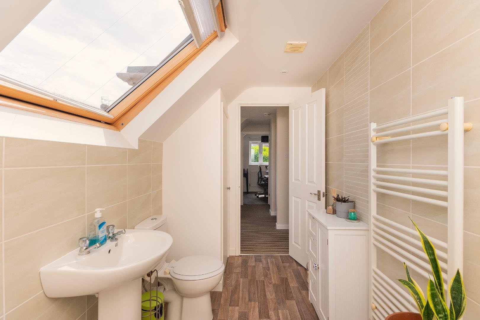 Glendale downend 34760210 0 g7 ede bathroom a