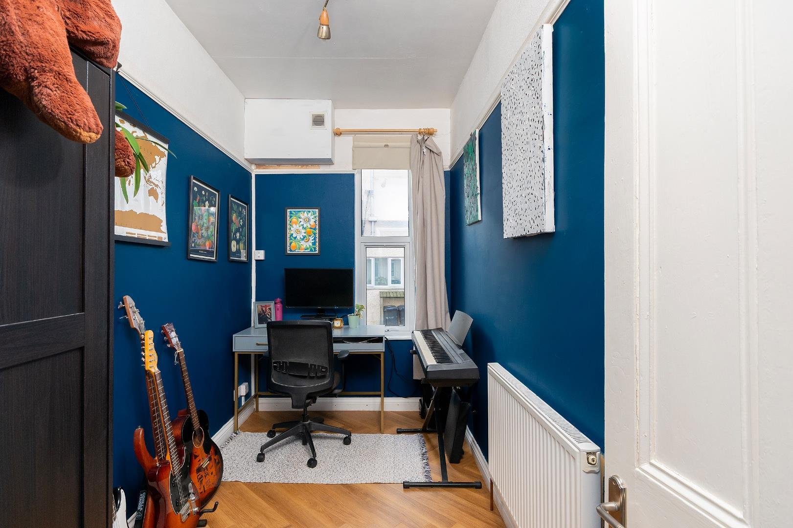 Gloucester road horfield 34455867 g5 f0 g3 rhd bedroom b