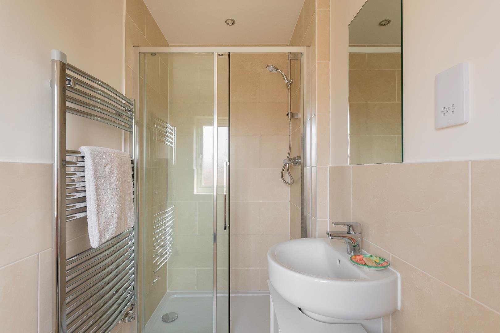 Great clover leaze stoke gifford 33830882 0 g7 clcv ensuite b