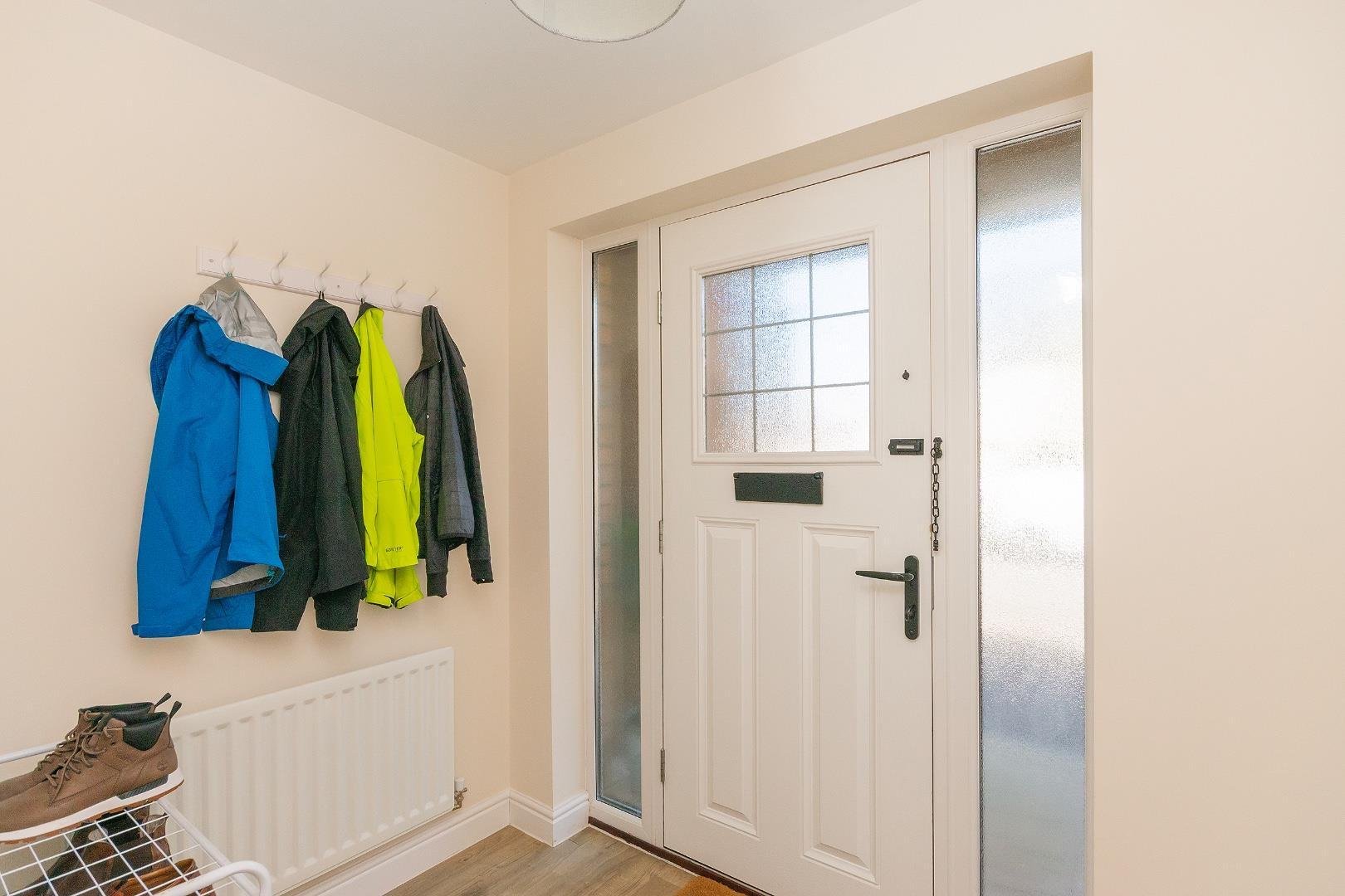 Great clover leaze stoke gifford 33830882 0 g7 clcv hallway b