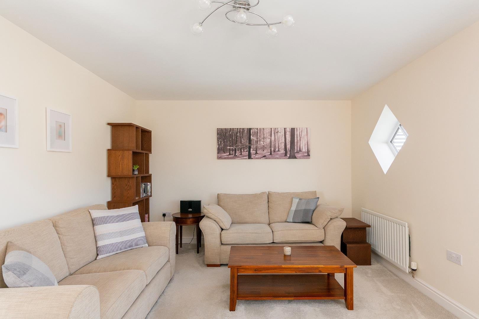 Great clover leaze stoke gifford 33830882 0 g7 clcv living room b
