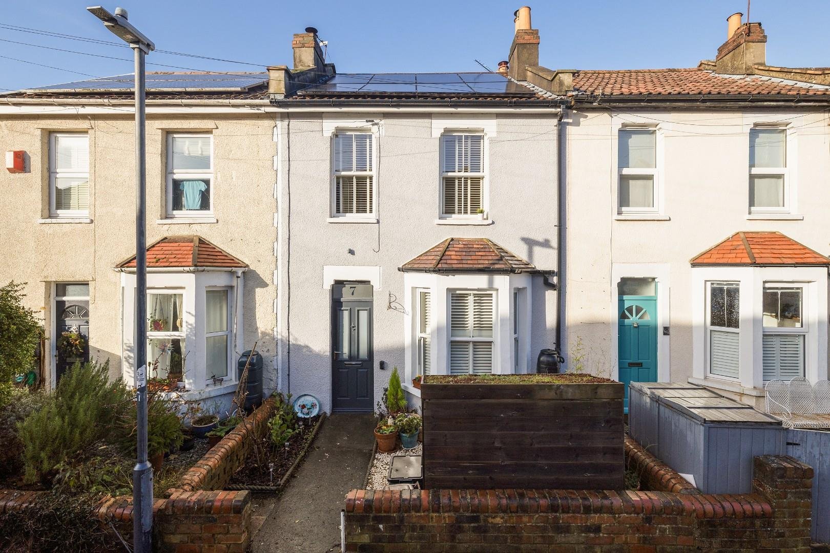 Grove park terrace fishponds 33636135 cd7 a1058