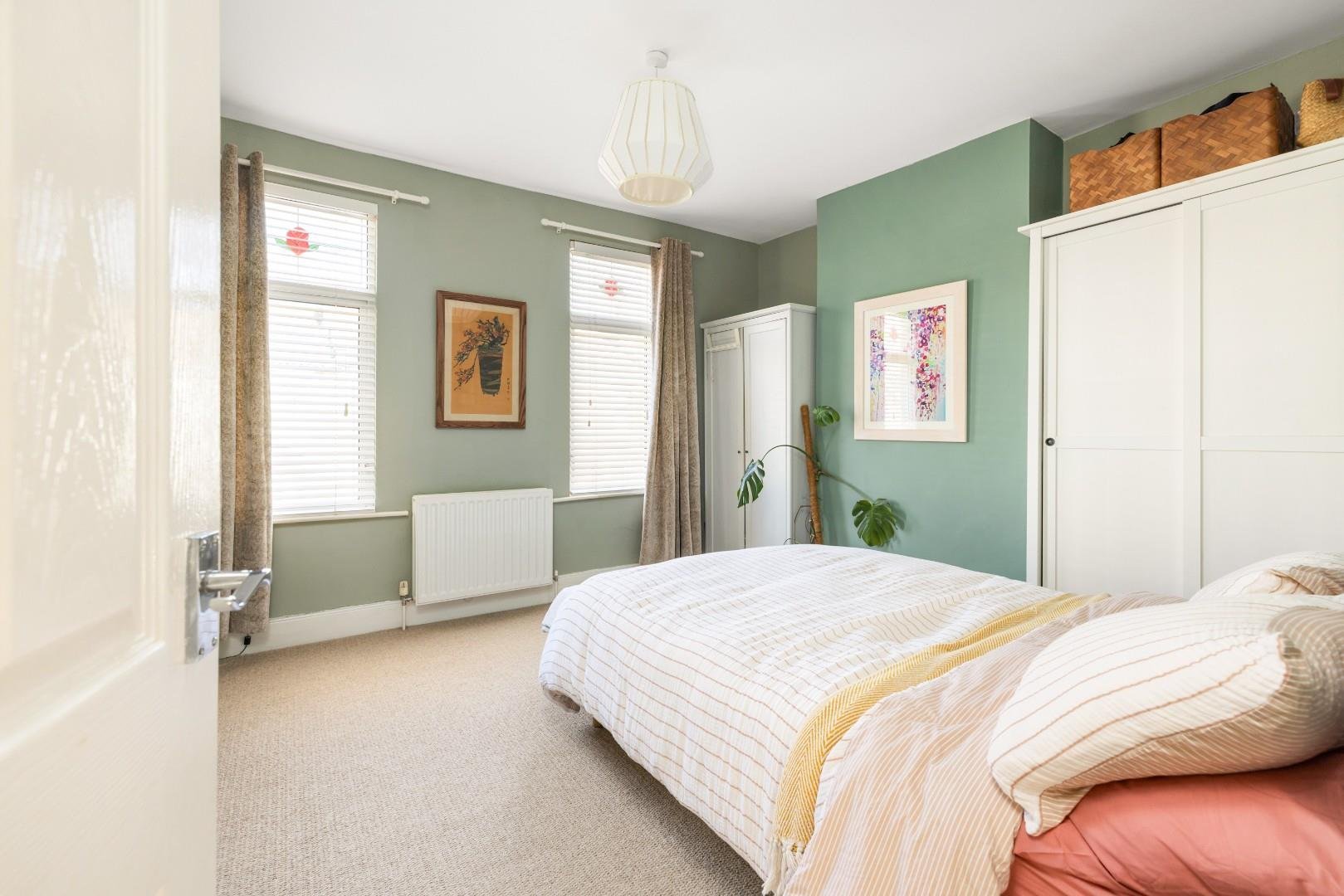 Grove park terrace fishponds 34551869 char7722