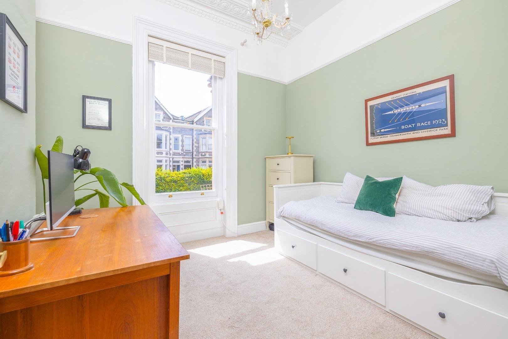 Hampton road cotham 33933656 cd7 a1186
