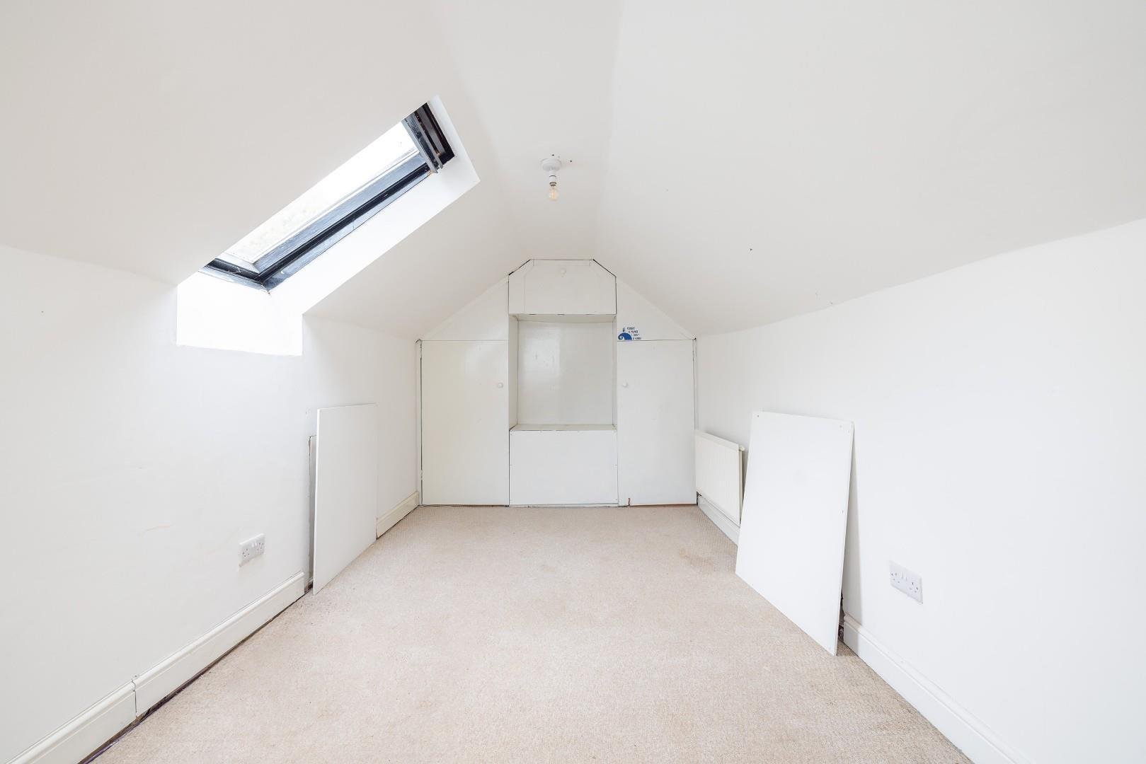 Hencliffe road stockwood 34239402 014 a1290