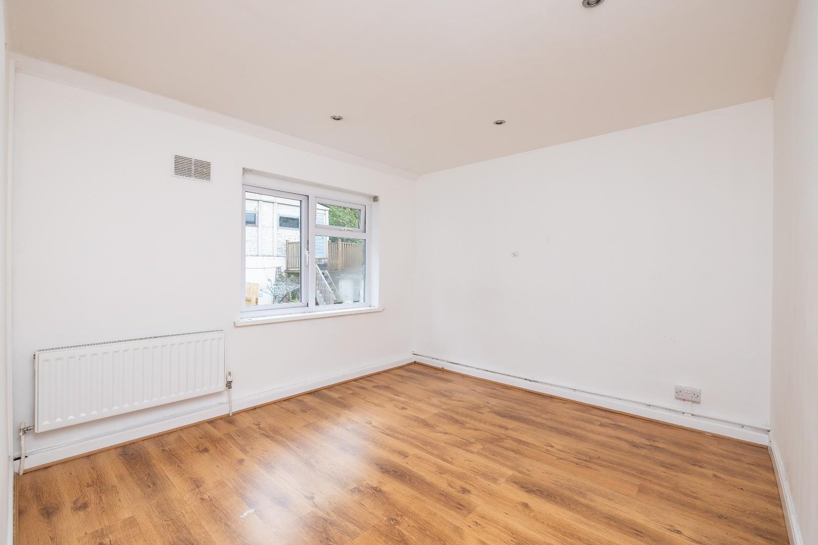 Hencliffe road stockwood 34239402 014 a6101