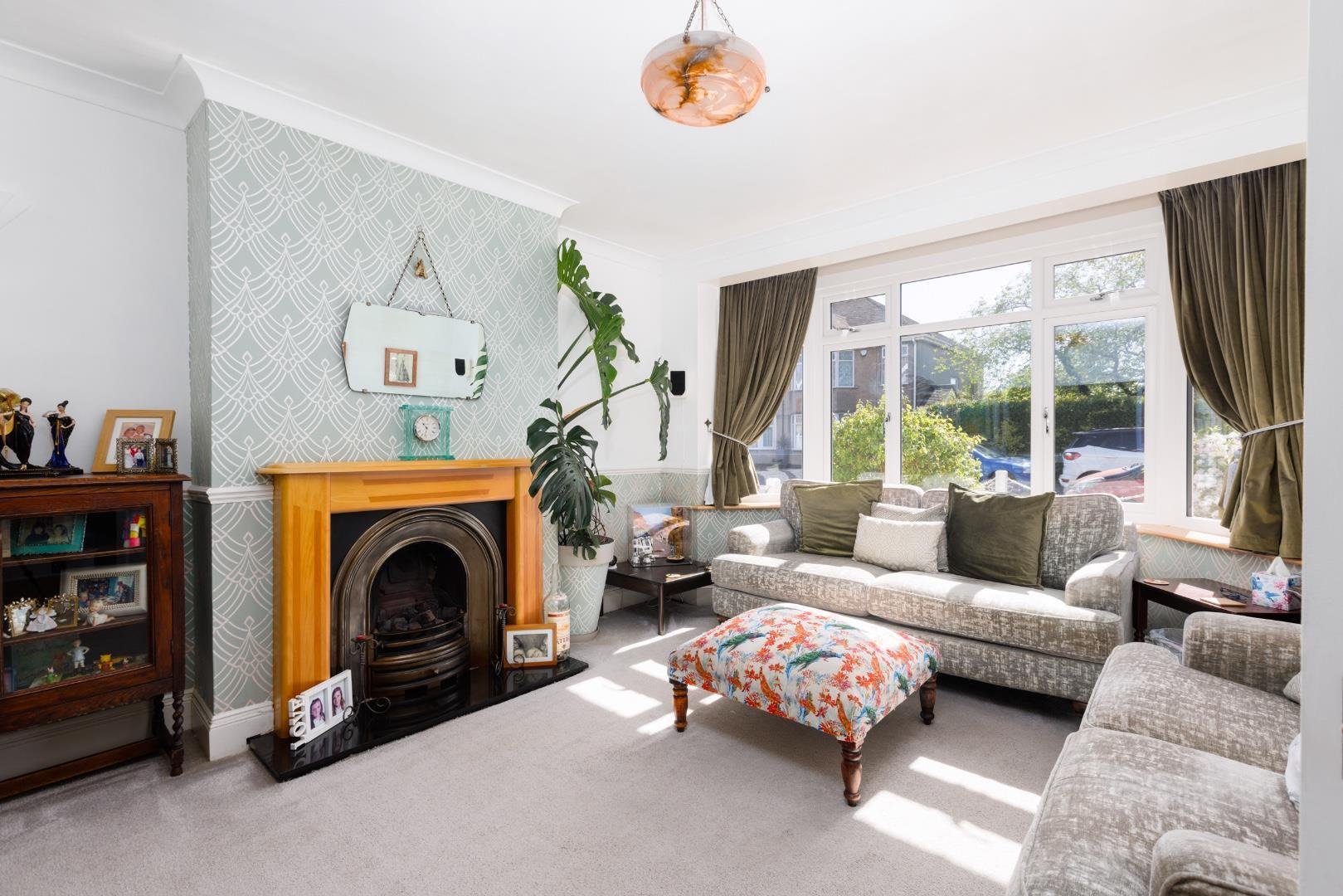 Hendre road ashton 34652459 1 hendre road 18