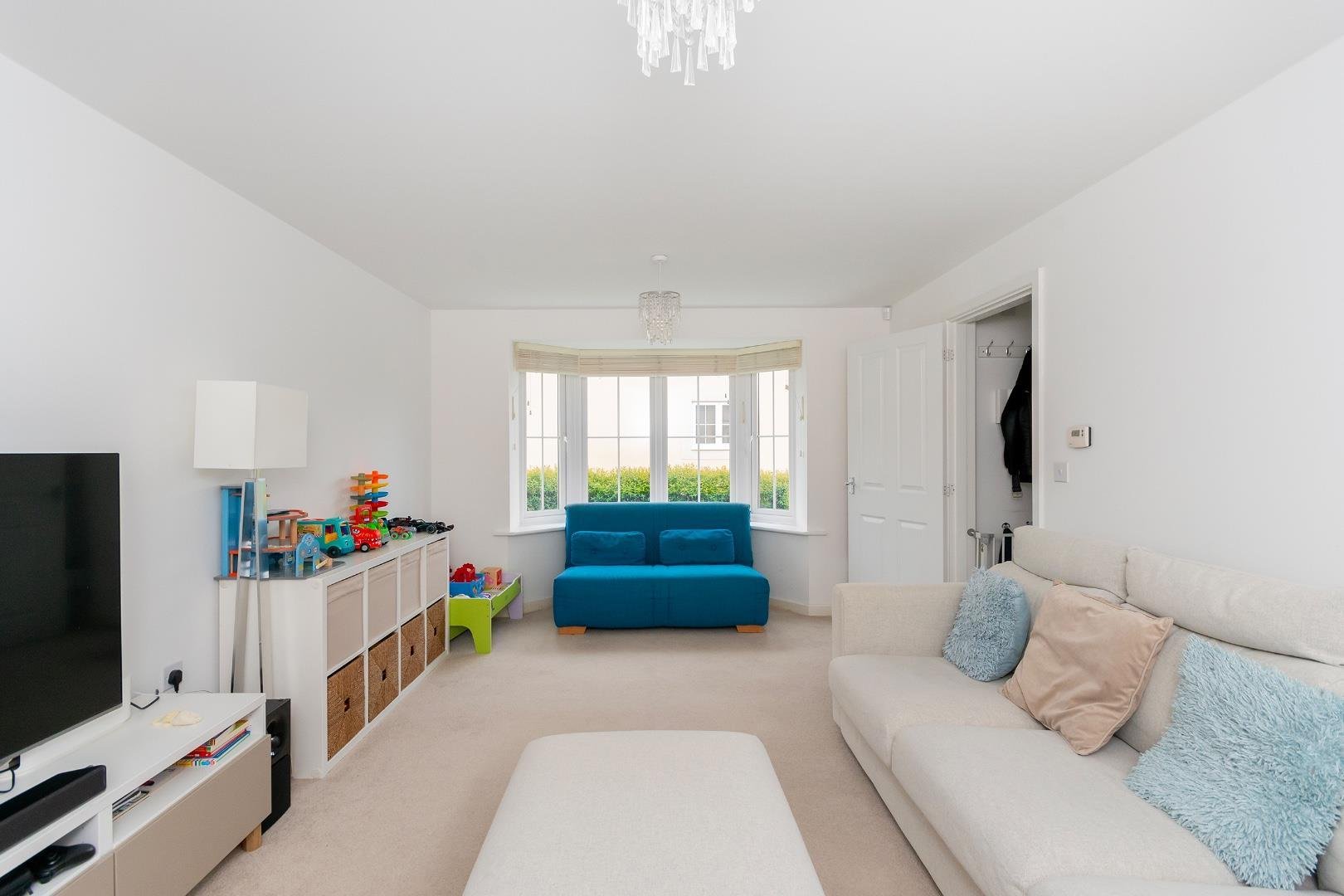 Henry shute road stoke gifford 33060866 2 hsr8 sg living room b