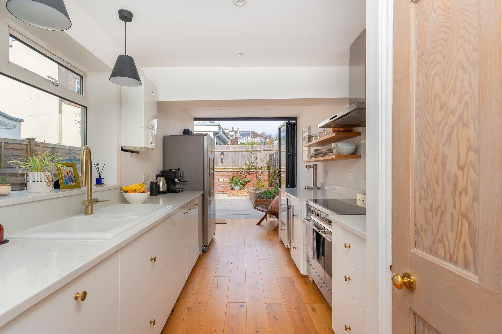 Hill avenue victoria park 33831820 7 h7 avp kitchen e